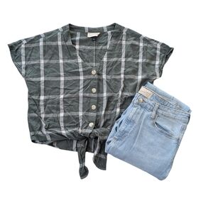 Universal Thread Top And Jeans Bundle